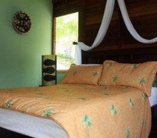 Naniki Cottages
