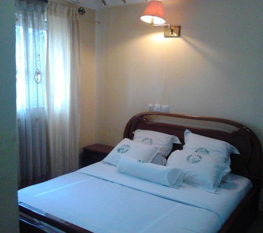 Apple Gate Hotel