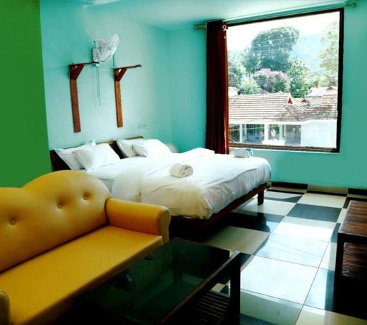 OYO 10783 Hotel River Moon