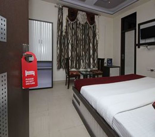 OYO 8936 Hotel Royal Park