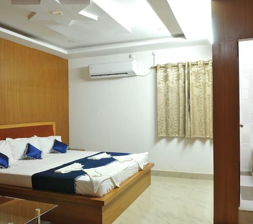 New Hotel Shiva