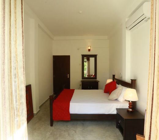 River Breeze Villa Bentota