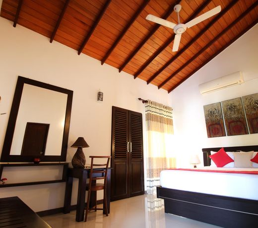 River Breeze Villa Bentota