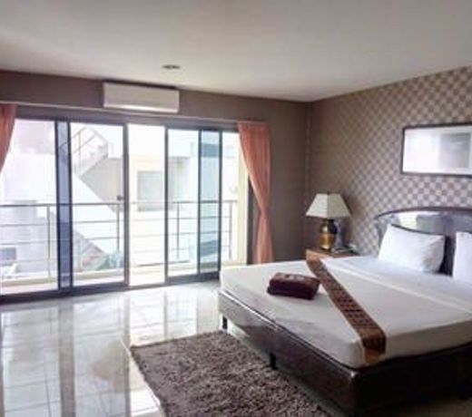 Pearl Place Hotel