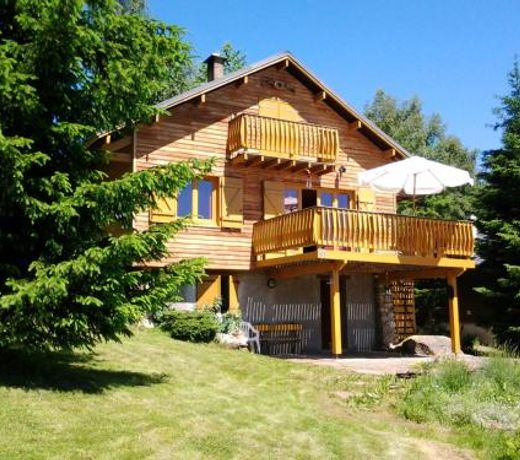Chalet de 4 chambres avec jardin amenage a Ax les Thermes a 1 km des pistes