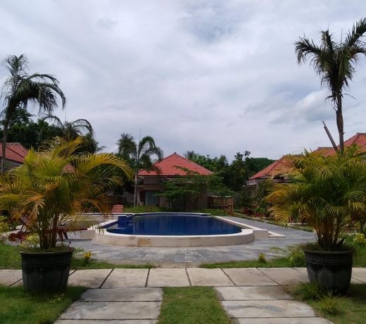 OYO 1485 Hadiqa Villas