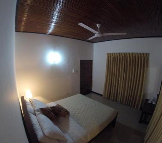 Igloo Airport Villa