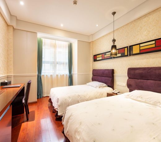 Yiwu Baiheng Hotel