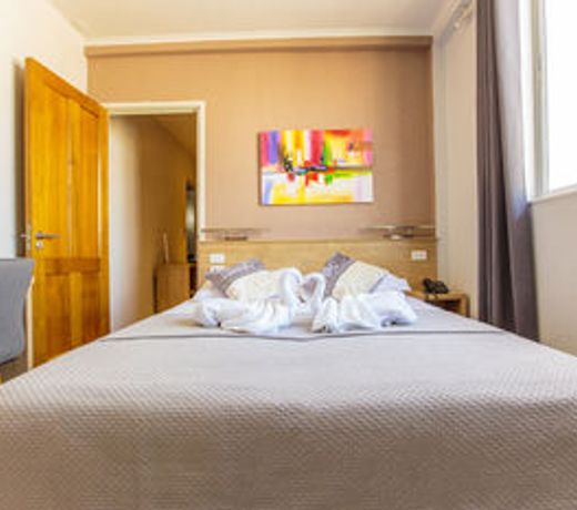 Q-Inn Boutique Hotel
