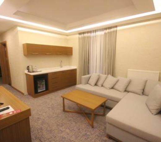 Garden Zara Hotel