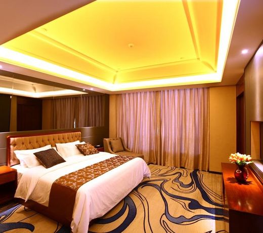 Longyue International Hotel