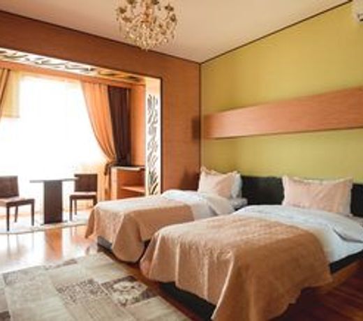 Bayil Inn