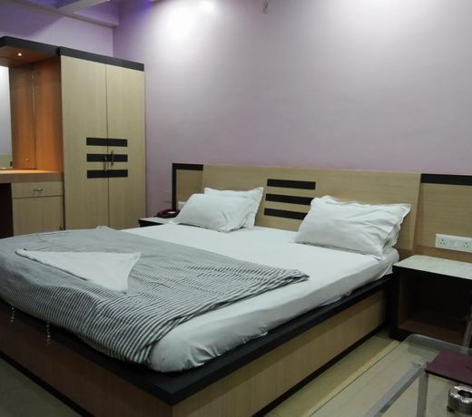 M S Hotel