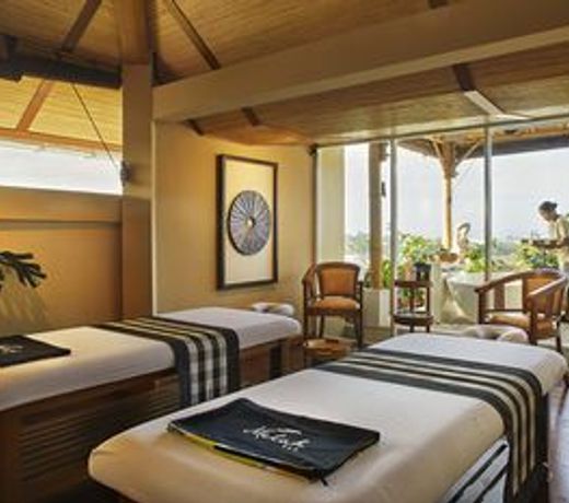 Jambuluwuk Oceano Seminyak Hotel