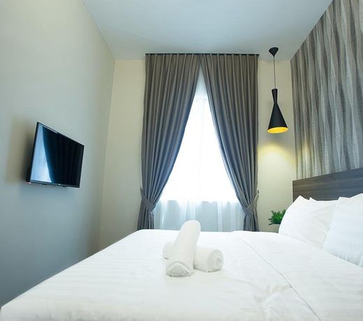 The Square Hotel