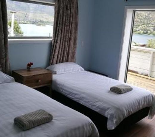De Lavender Lake View House