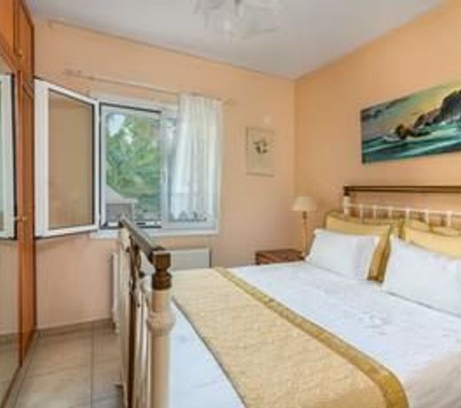 House with 3 bedrooms in Marathon with wonderful sea view enclosed garden and WiFi