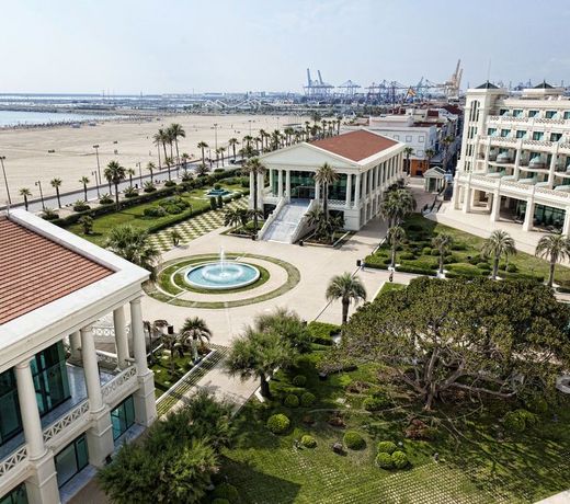 Las Arenas Balneario Resort
