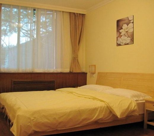 SUPER 8 HOTEL-JIN BAO STREET