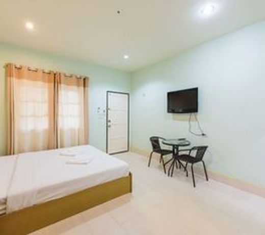 Pachumas Hotel