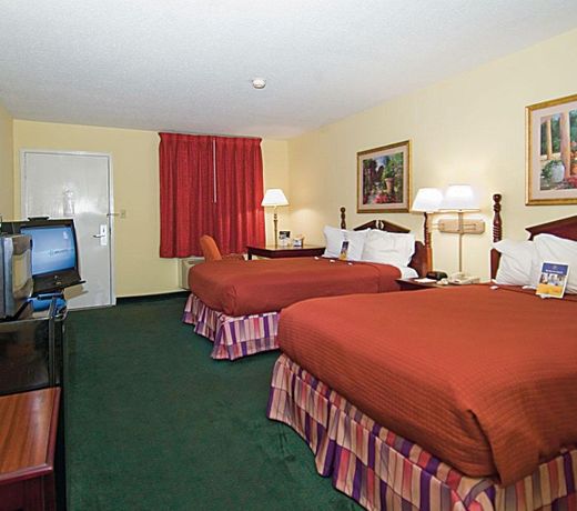 Northeast College Inn