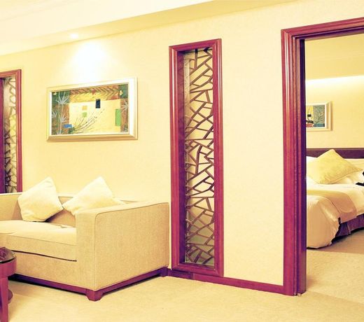 Yuyang Riverview Hotel