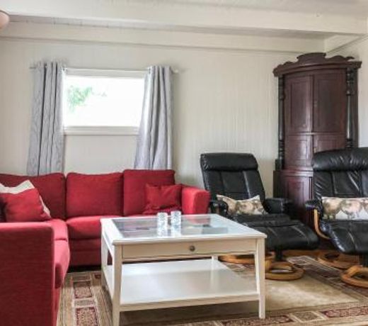 Stunning home in Mandal with 5 Bedrooms and WiFi