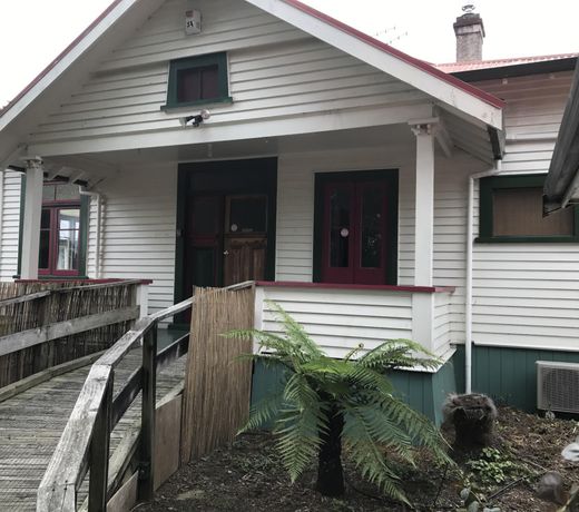 Villa on Wellington St