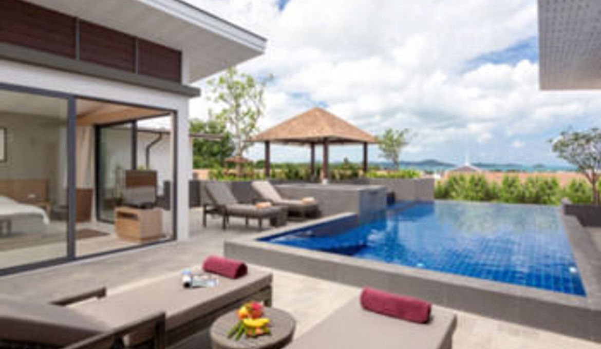 CasaBay Luxury Pool Villas