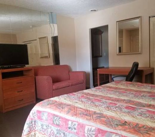 Travelers Lodge