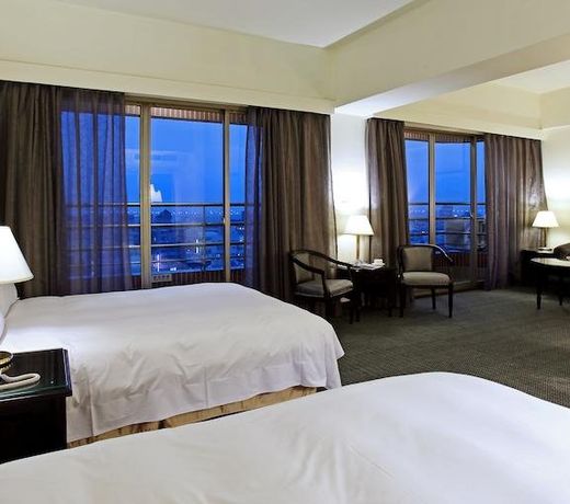Metro Hotel