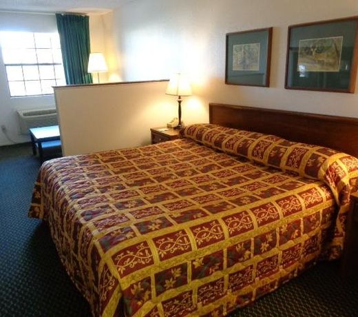 Windcrest Inn and Suites