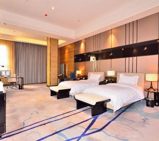 Baotou West Lake Hotel