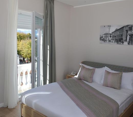 Alis Hotel