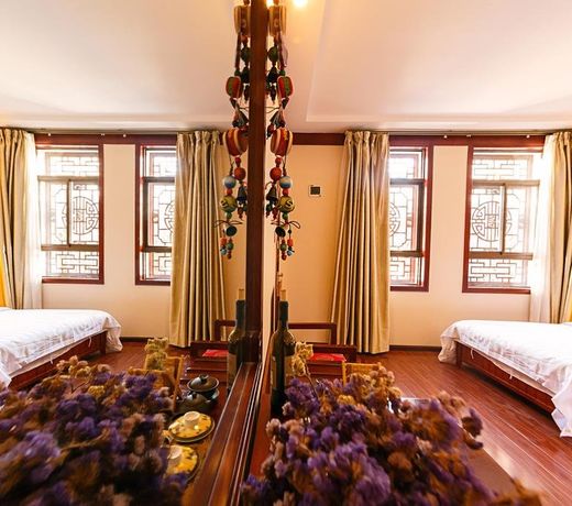 Silver Maple Hotel
