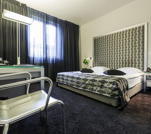 Central Hotel, Trademark Collection by Wyndham