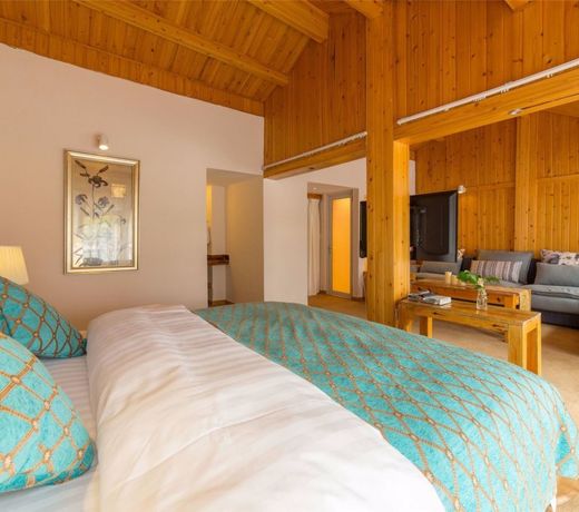 C'est La Vie Boutique Inn