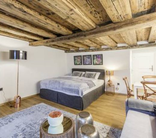 APT. STONE-LODGE