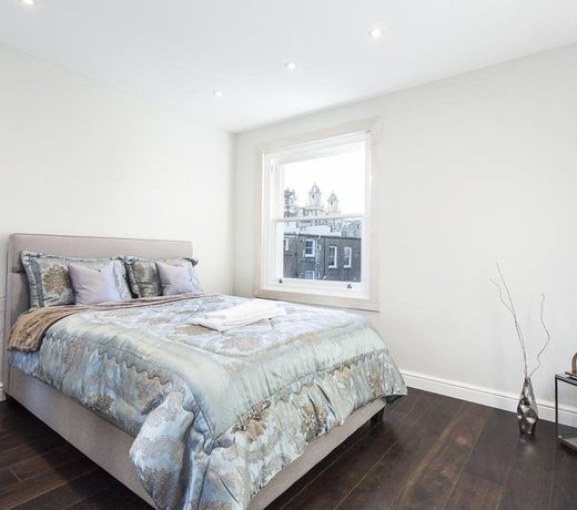 Lux London Kensington Olympia