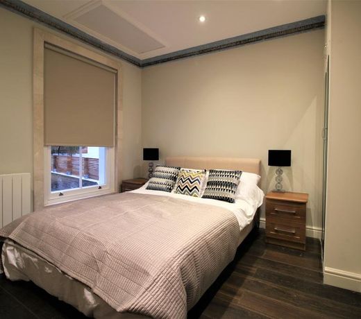 Lux London Kensington Olympia