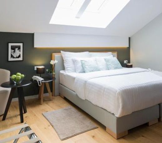 Livris Hotel