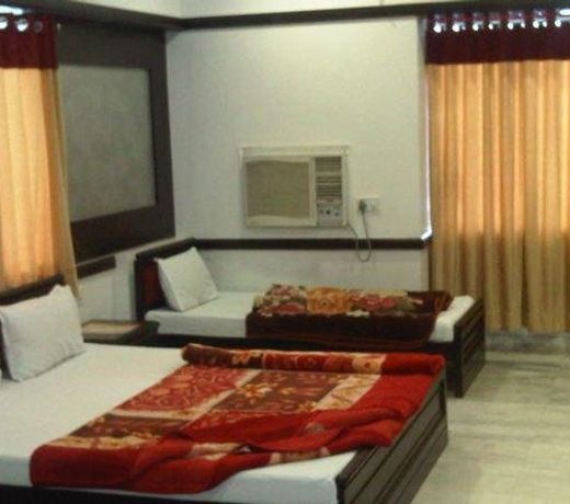 Hotel Ambaji International