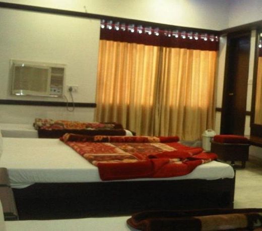 Hotel Ambaji International