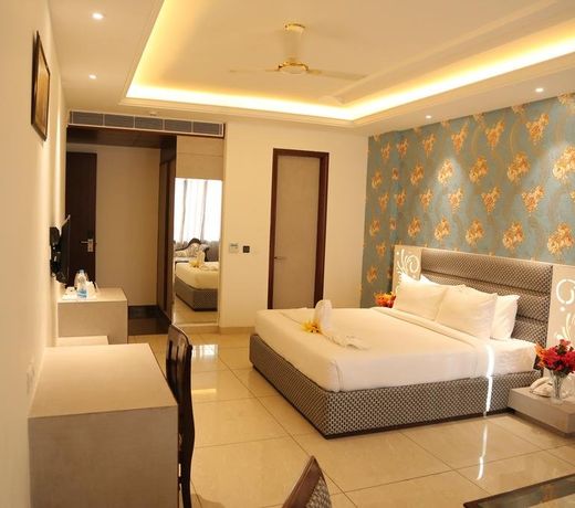 HOTEL RIYASAT