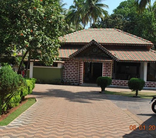 Hill Top Goa Lodge