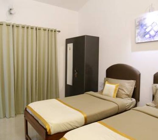 Hill Top Goa Lodge