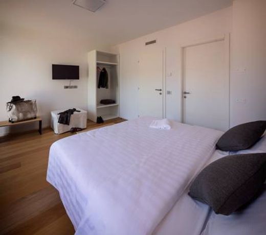 La Villa - Luxury Guest House