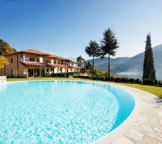 Tremezzo Residence