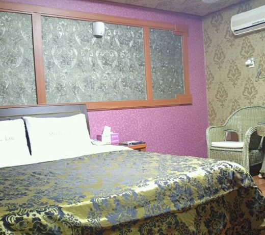 Loa Hotel