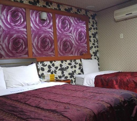 Loa Hotel